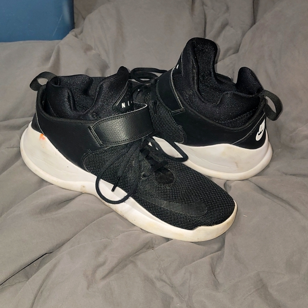 Nike 11.5 sneakers